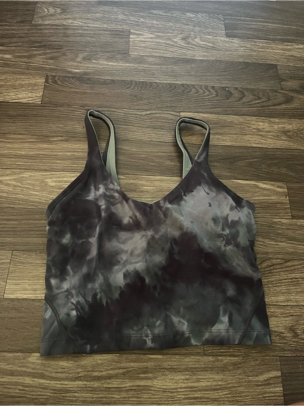 lululemon athletica Women's Tie-Dye V-Neck Crop Tank - Black & Gray